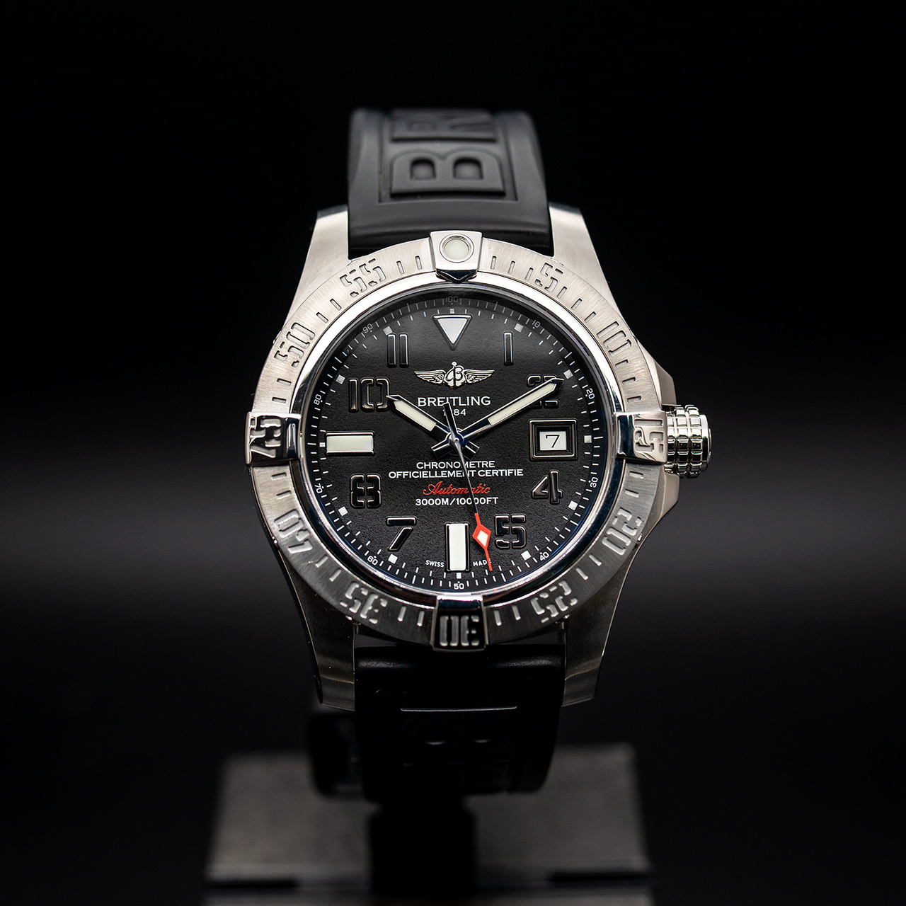 Avenger 2 pro. Breitling Avenger 2 Seawolf Caribbean a17331 Blue. Breitling Avenger Seawolf ti Titanium фото.