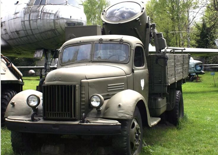 Модель АПМ-90 ПВ на базе ГАЗ-66 в музейной экспозиции