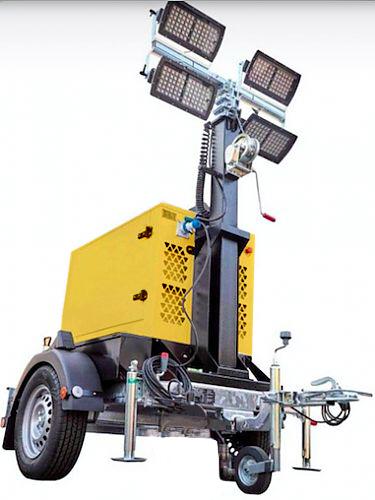Автономная осветительная мачта на прицепе