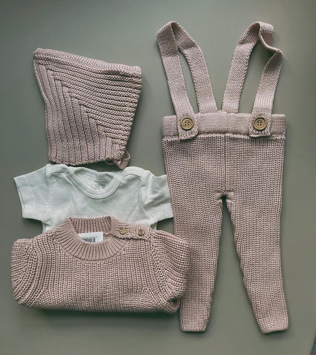 комплект одежды для малыша