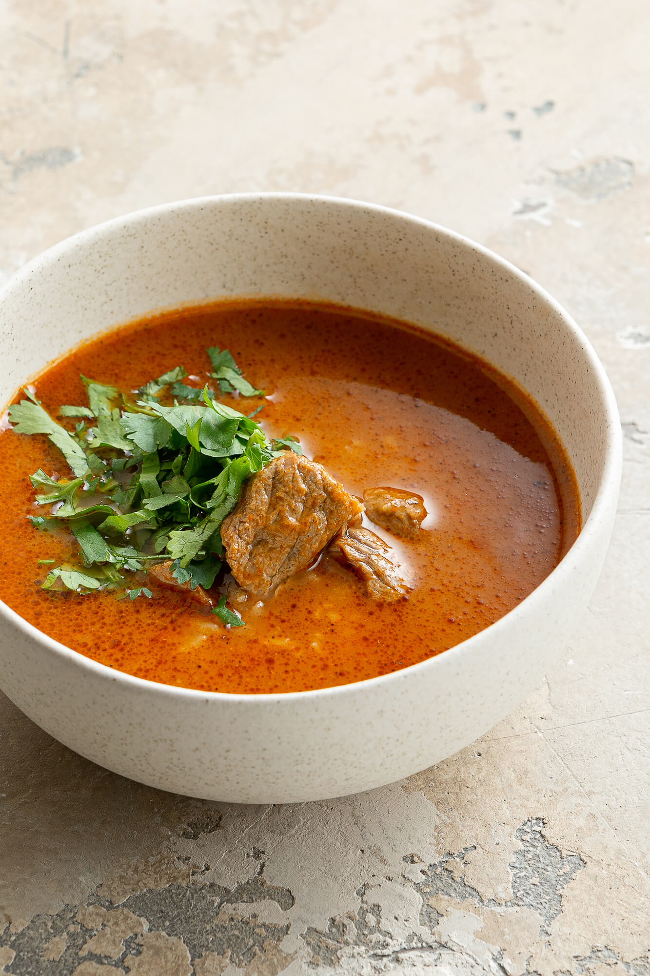 Суп из говядины с рисом и картошкой. Харчо грузинский. Грузинский суп харчо. Суп харчо суп. Батумское харчо.