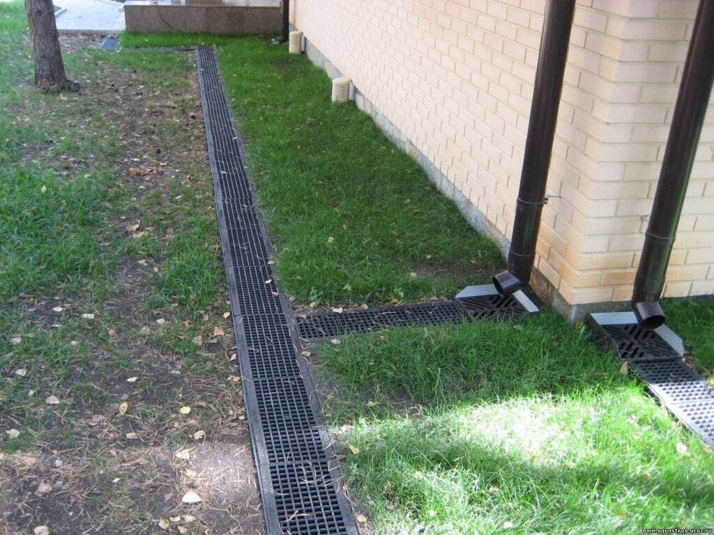 АкваСтройГранд - строительство каналов водоотведения.