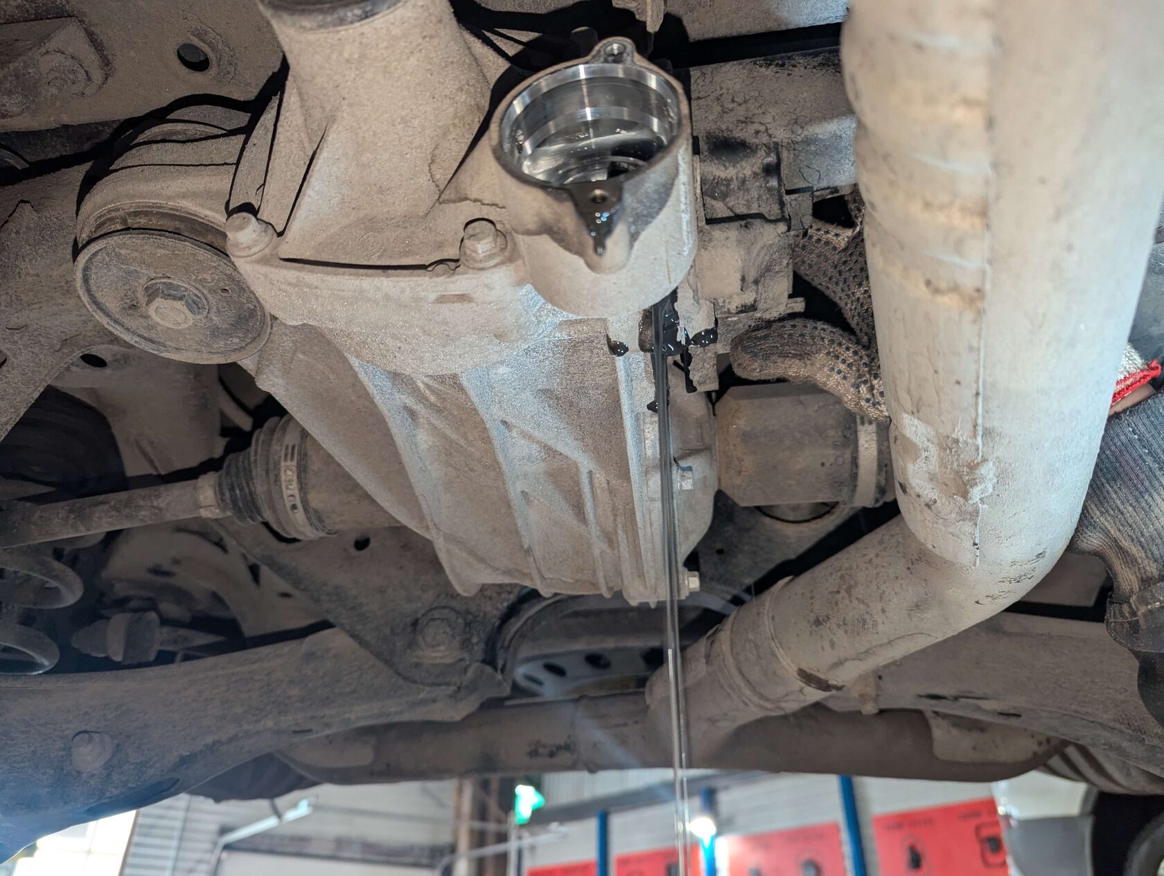 Сливаем масло с муфты Haldex