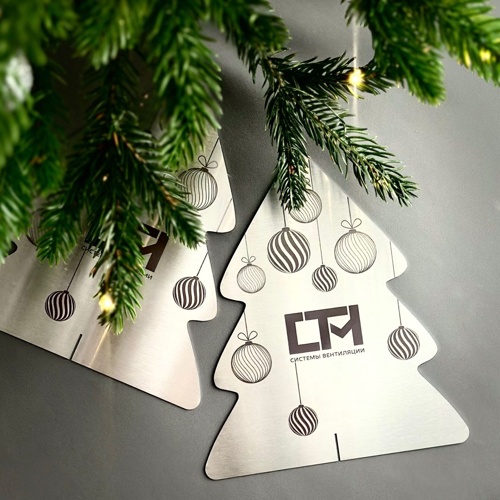 Лазерная гравировка металла в Кирове — нанесение логотипов, надписей и рисунков на Ваши металлические изделия от StekloWood