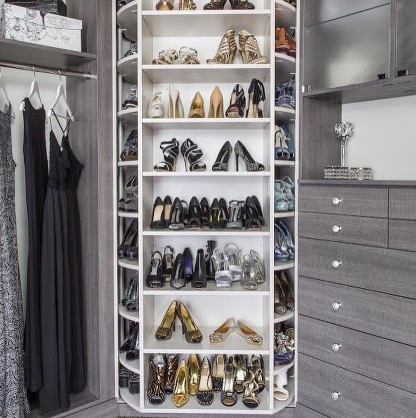 Шкаф с одеждой и обувью