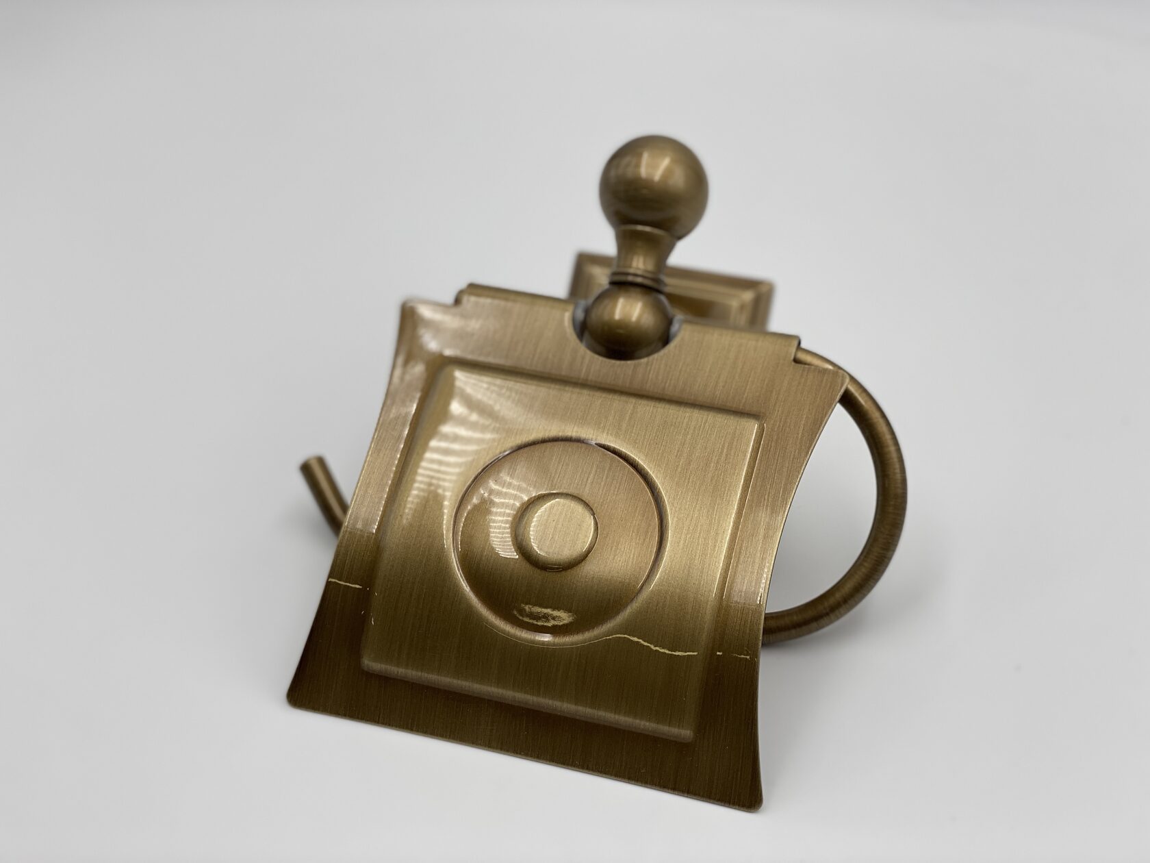 покраска держателя туалетной бумаги