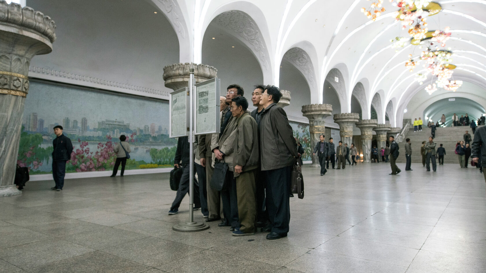 Метро. Пхеньян. КНДР (Северная Корея)