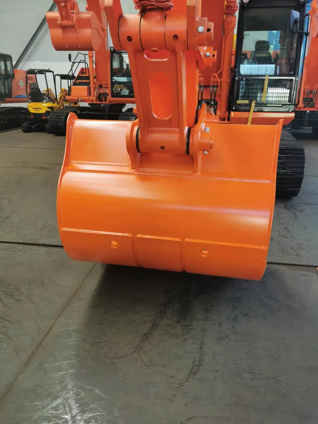 Гусеничный экскаватор LONKING CDM 6225F