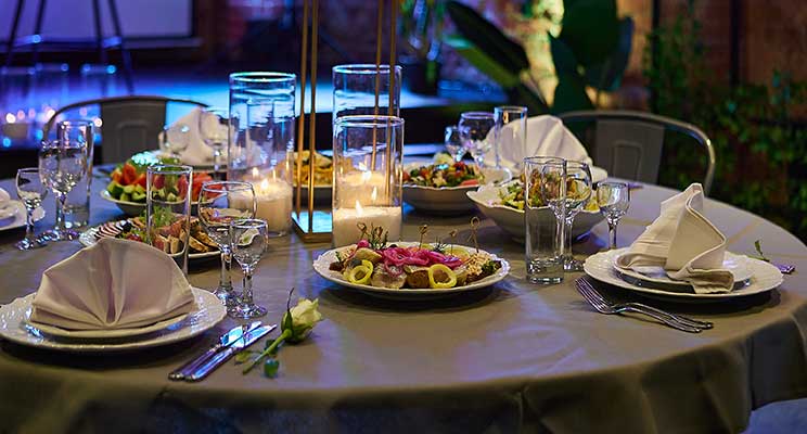 банкетный стол на новогодний праздник