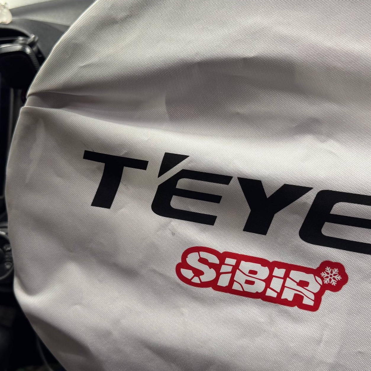 Обложка статьи: установка TEYES CC3 2K в Honda Fit в Новосибирске