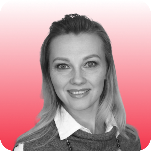 Валерия Кадочникова, Product manager Profitbase, девушка с короткой стрижкой, блондинка, в черной футболке