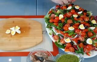 Приготовление салата «Нисуаз» с тунцом: шаг 10