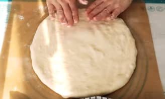 Приготовление осетинских пирогов с картошкой и сыром в духовке: шаг 18