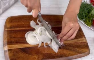 Приготовление шакшуки с болгарским перцем и помидорами: шаг 1