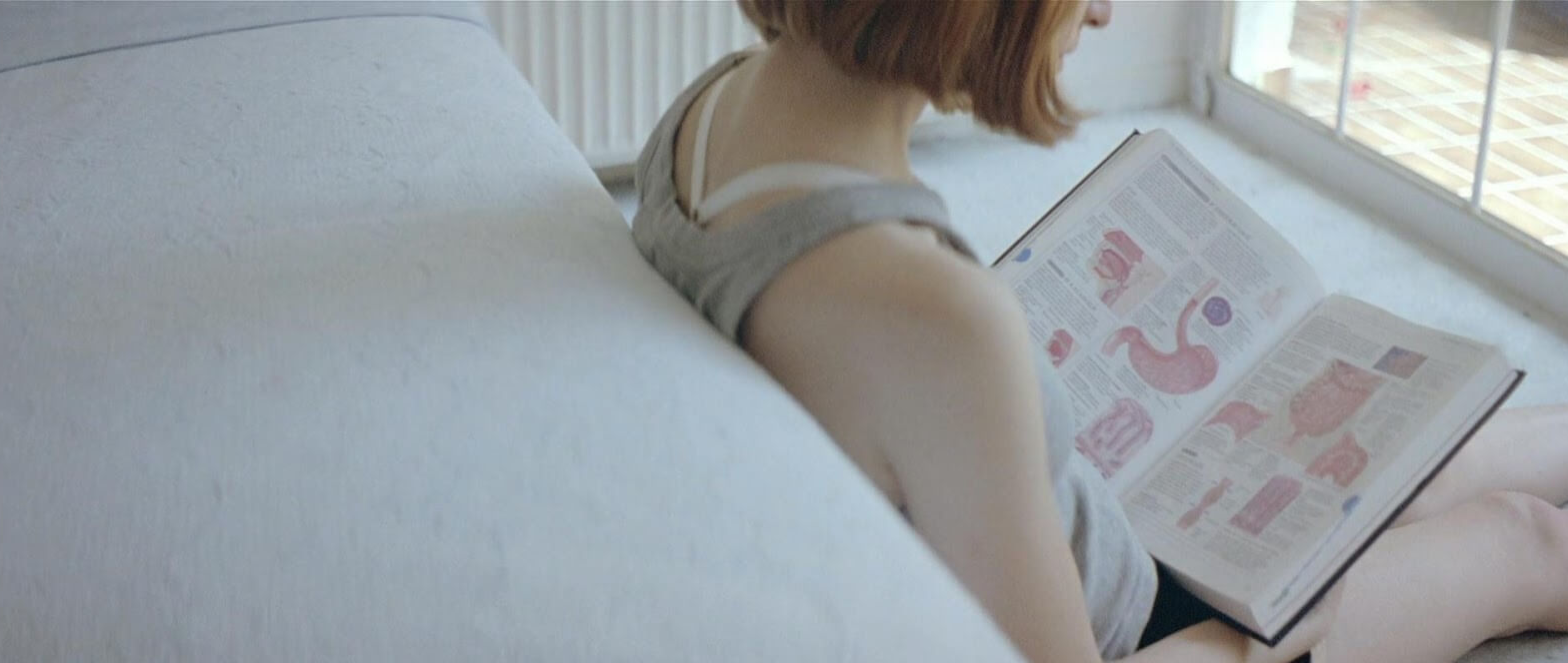 2009). Клык фильм 2009. Клык лантимос. Клык йоргос лантимос 2009. Клык \ kynodontas \ 2010.