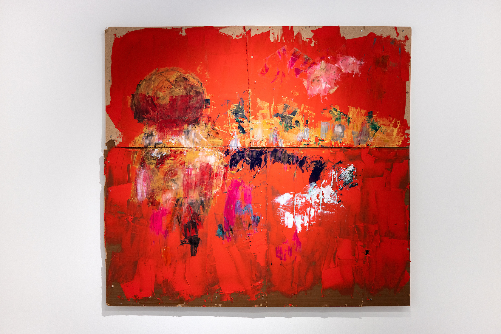 Фрагмент экспозиции Постфактум Владислава Титаева в галерее Most Wanted. Живопись, инсталляция, графика, объекты, смешанная техника