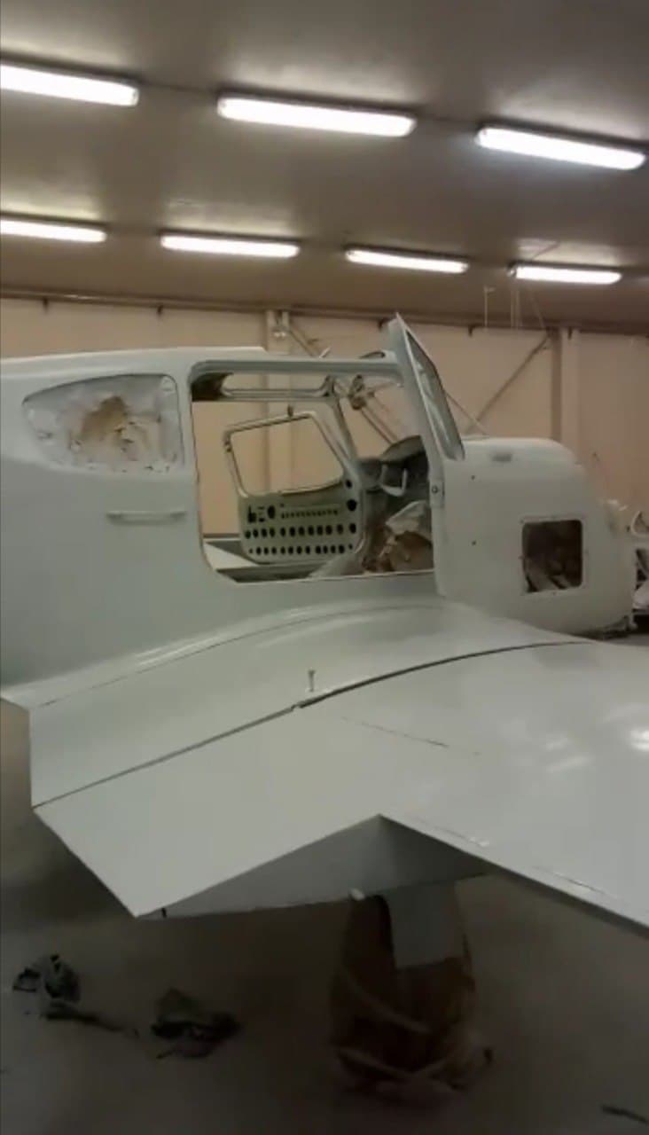 Ремонт поверхности и покраска самолета Як-18Т (Тешка)