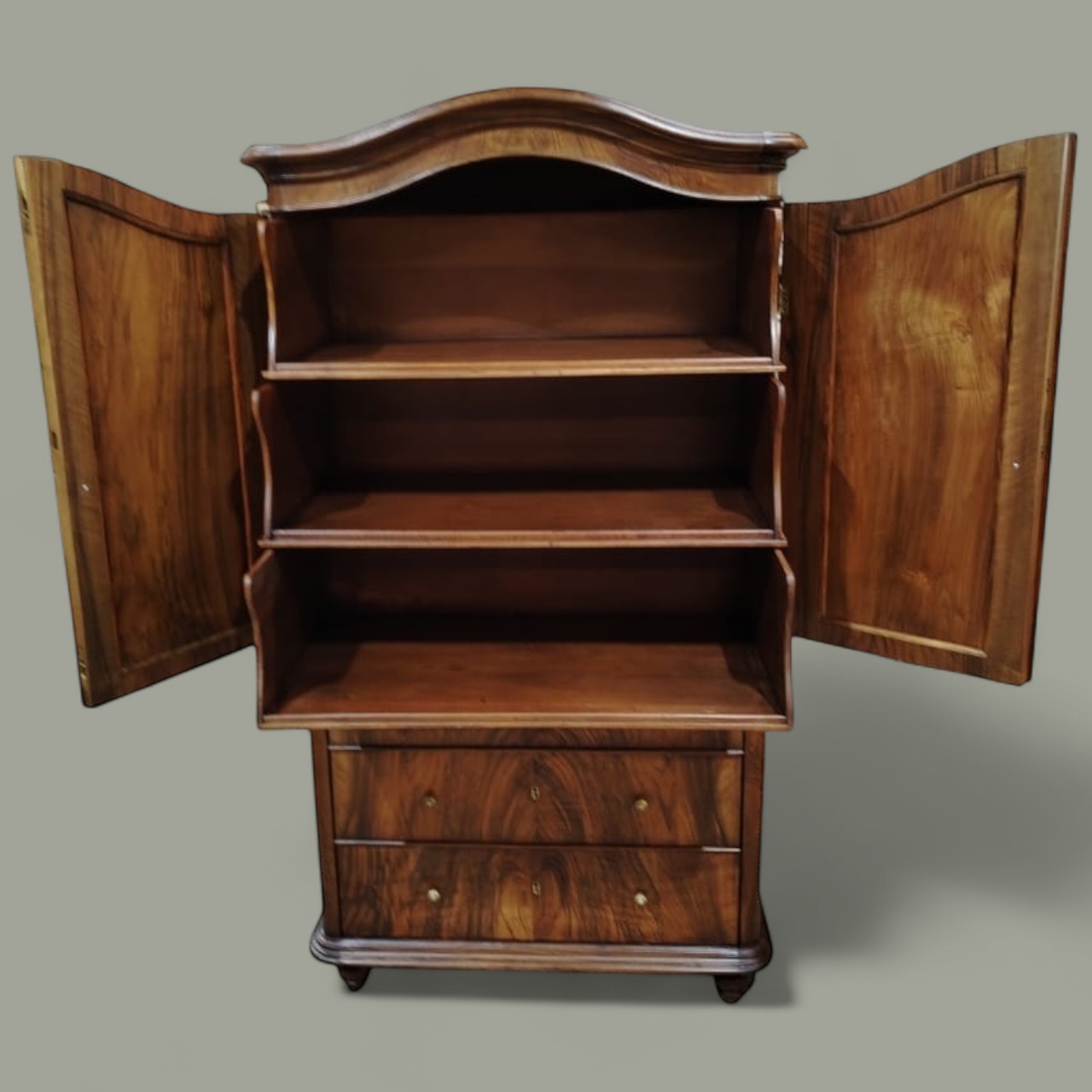 Реставрационная мастерская Антикремонт-реставрация мебели