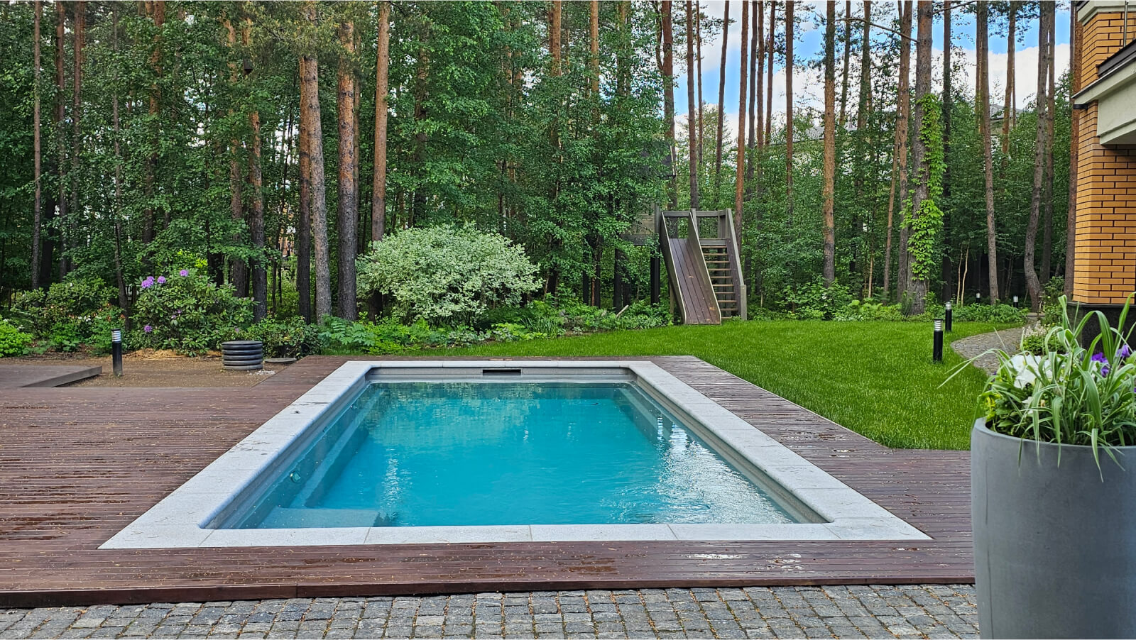 Бассейн с подогревом