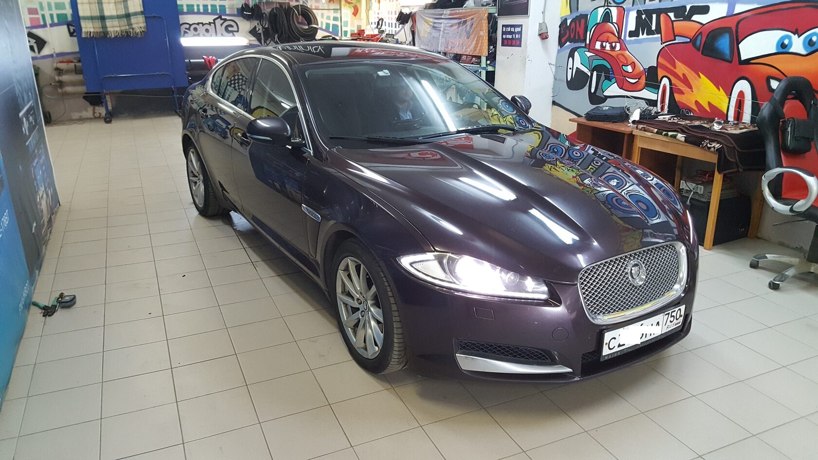 Jaguar XF автозвук