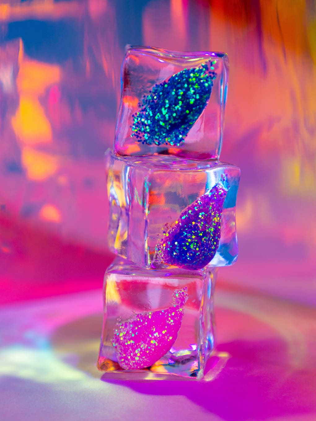 Разные виды блёсток для макияжа лица и тела