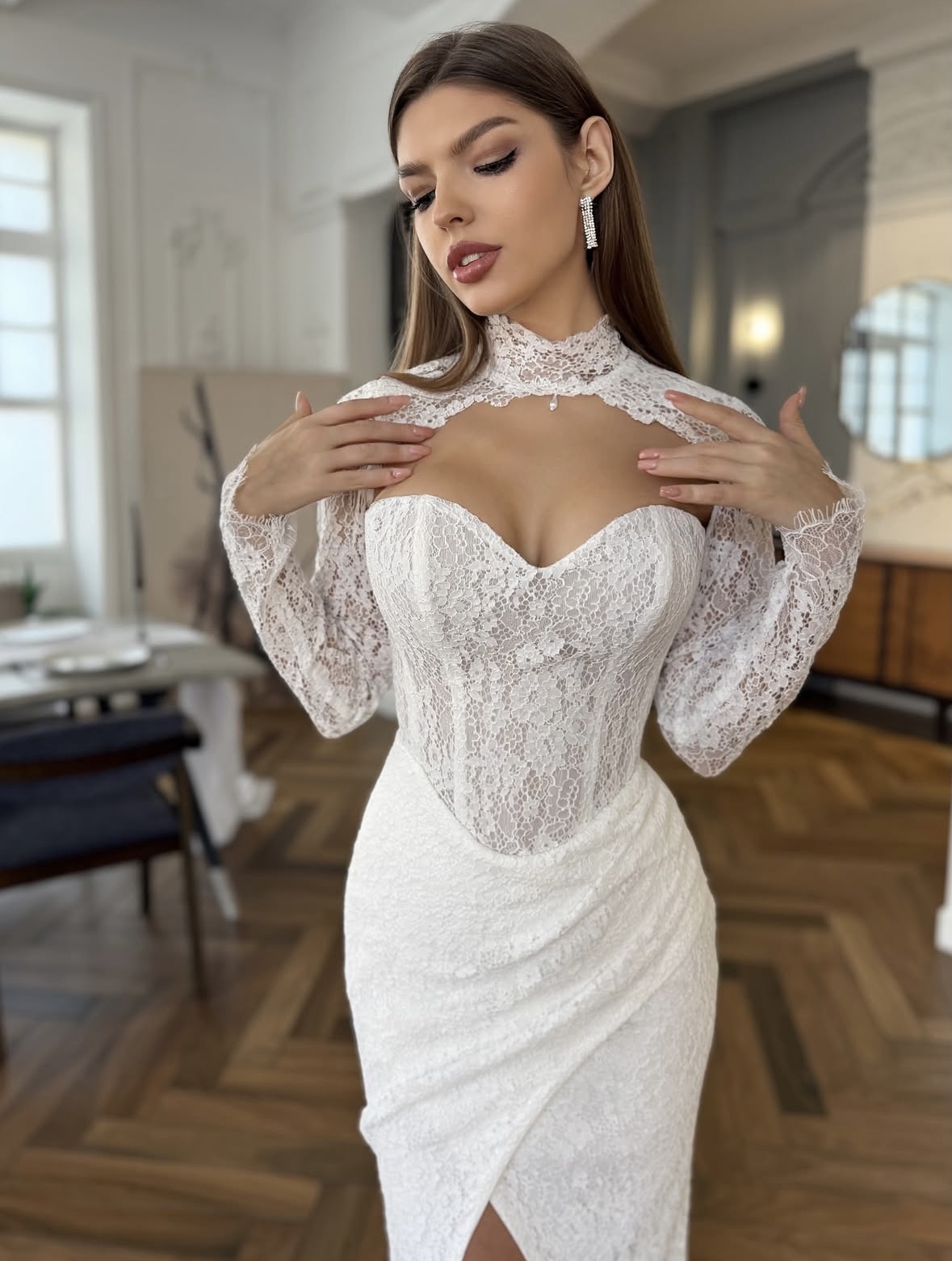 платье свадебное с кружевным корсетом и рукавами Батайск прокат