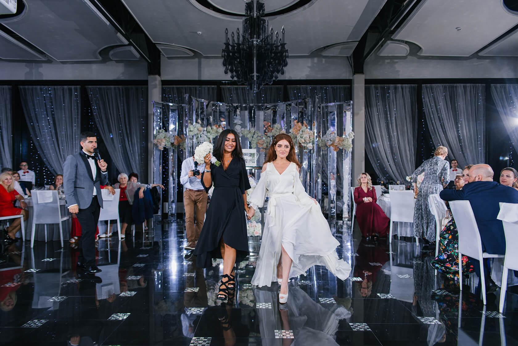 Современная свадьба в бутик-отеле «МОНА»