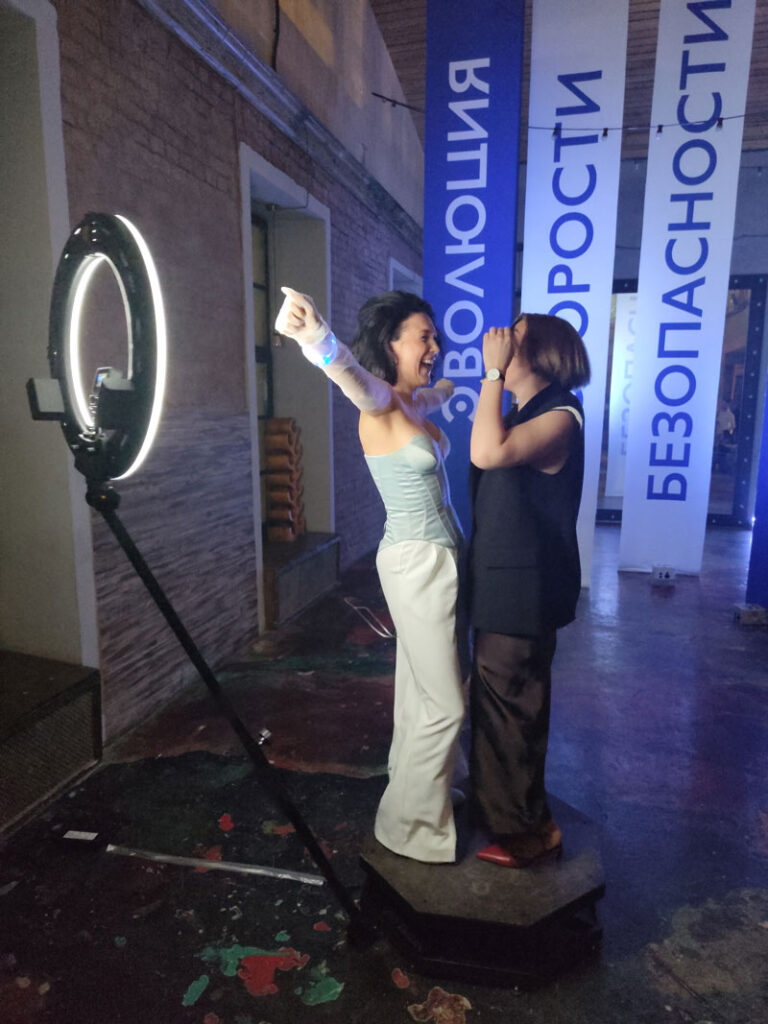 Интерактивный киоск Предсказатель