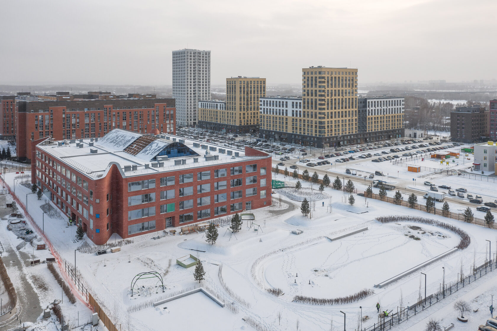 Брусника школа. Брусника школа Новосибирск. Школа Европейский берег Новосибирск. Школа 220 Новосибирск Европейский берег. Школа брусника Европейский берег.