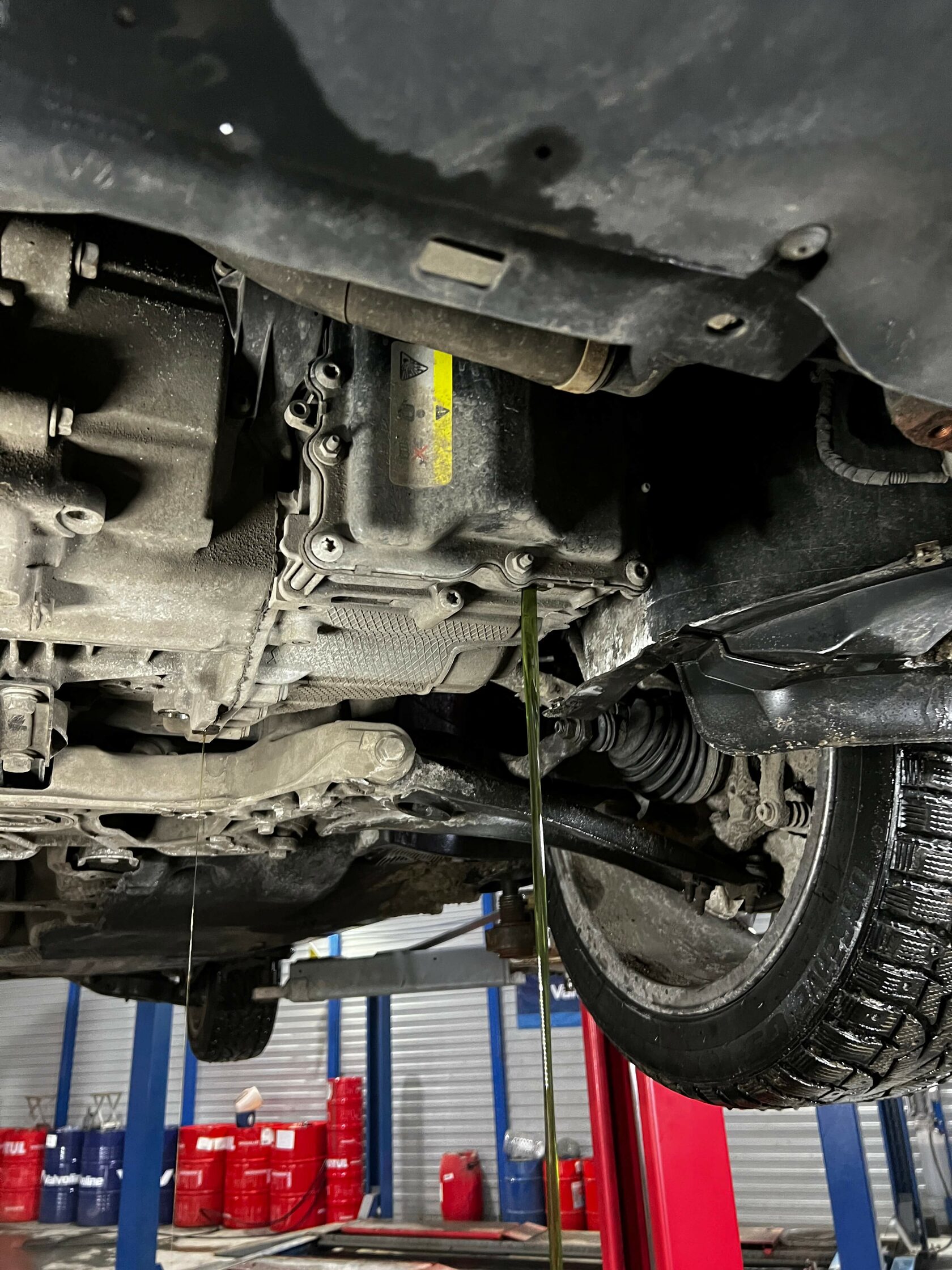 Слив масла из мехатроника DSG DQ200