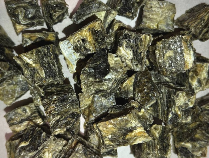 Натуральные сушёные кубики из филе трески – полезное гипоаллергенное лакомство для собак