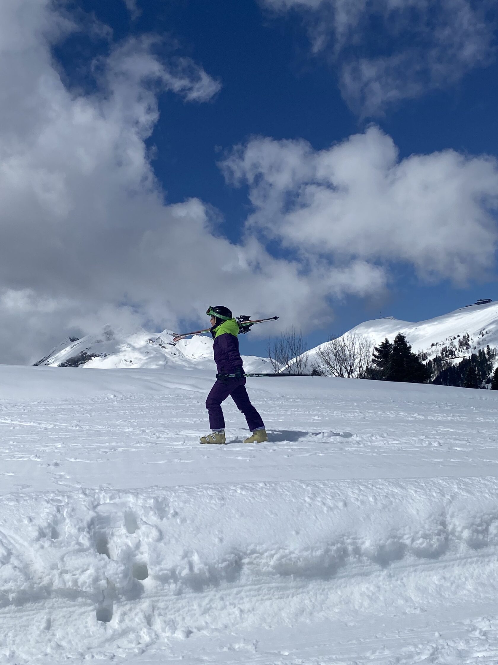 Прокат лыж и сноубордов SKILIKE в Адлере и в Красной Поляне