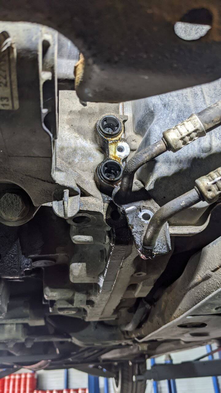 Магистраль охлаждения АКПП