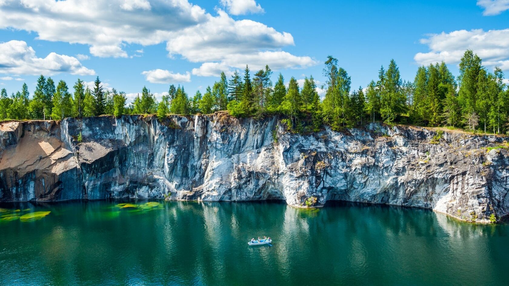 Однодневные экскурсии в карелию из санкт петербурга. Жемчужина карелии рускеала. Сердце карелии медвежьегорск. Сортавала мраморный каньон. Однодневный тур в карелию из санкт-петербурга.