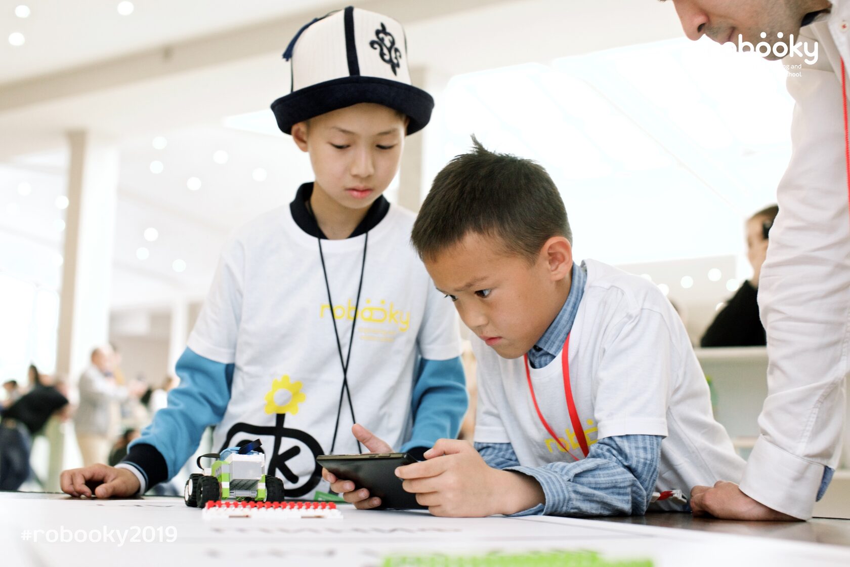 лига роботов кружок. робототехника для детей. робоклуб крым кружок. робототехника симферополь. кружок электроники для детей.