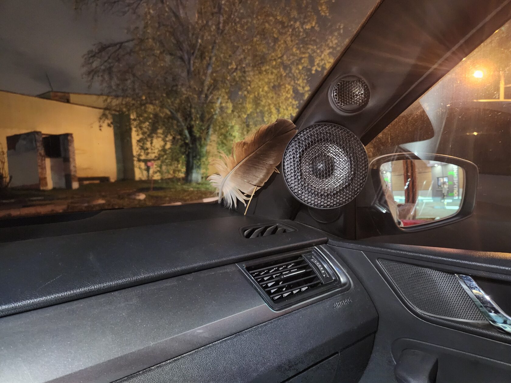 установка сч вч динамиков skoda rapid