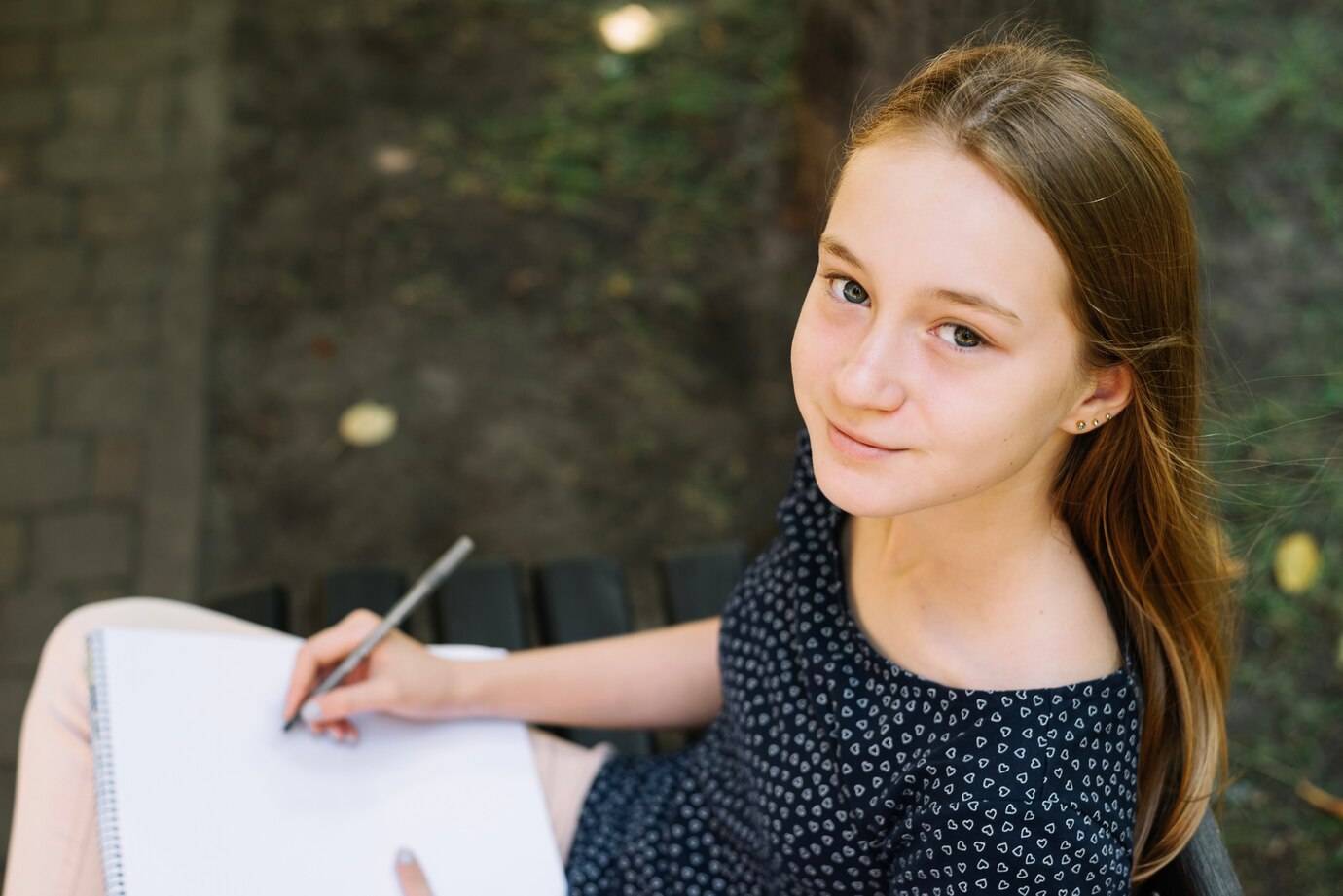 Фото 12 лет девушке ручками.