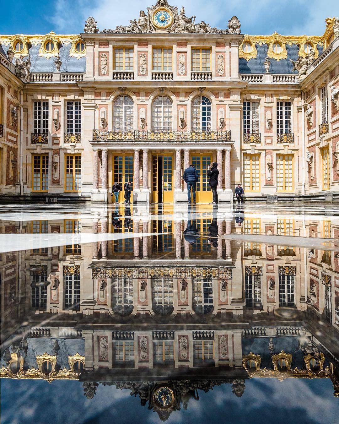 Версаль букв. Версаль дворец Франция. Дворцовый комплекс Версаль. Версаль дворцово-парковый ансамбль во Франции. Версальский дворец пригород Парижа Франция.