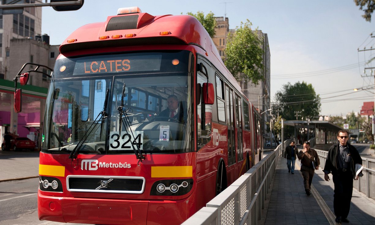 Метробус. Богота метробус. Метробус в Мексике. Метробус (Metrobus). Метробус в Буэнос Айрес.