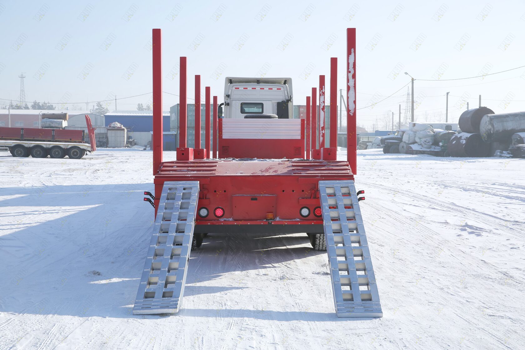 Алюминивые аппараели на высокорамном трале AMUR LYR9606TDP