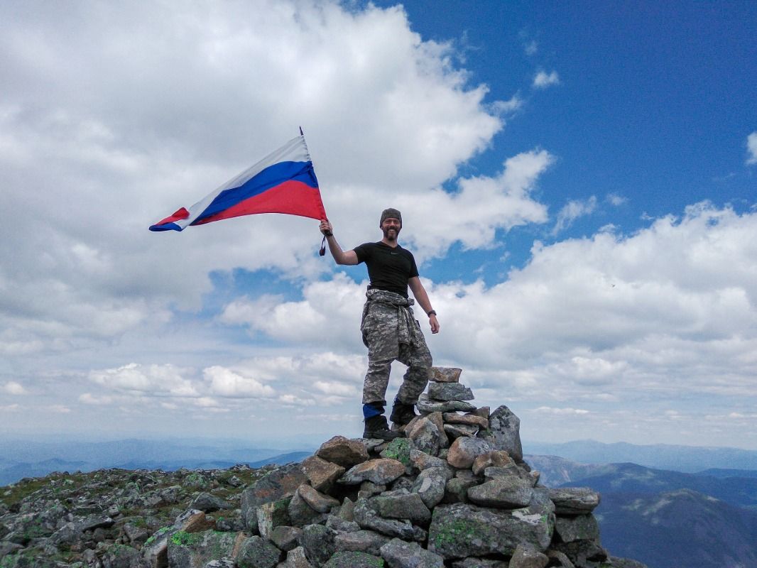 Флаг на вершине