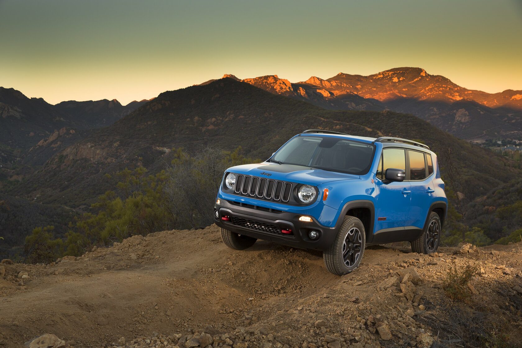 Jeep Renegade РіРѕР»СѓР±РѕР№