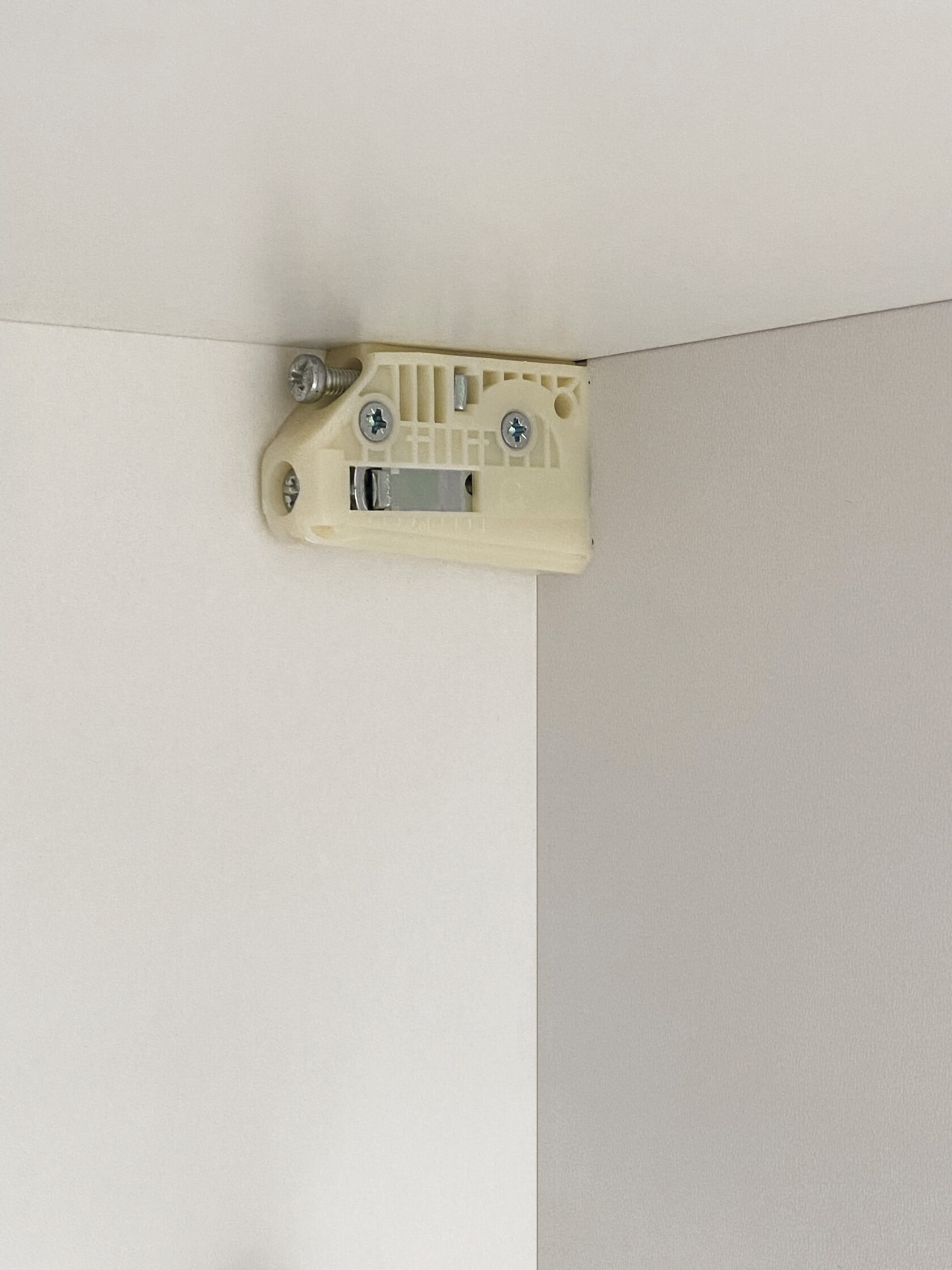 Hubbell Ru270wz Under Outlet Box White Matttroy