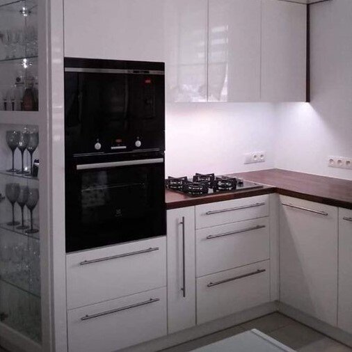 Ручки так и ручка эдак. И вообще ужасные ручки. Источник: Pinterest 