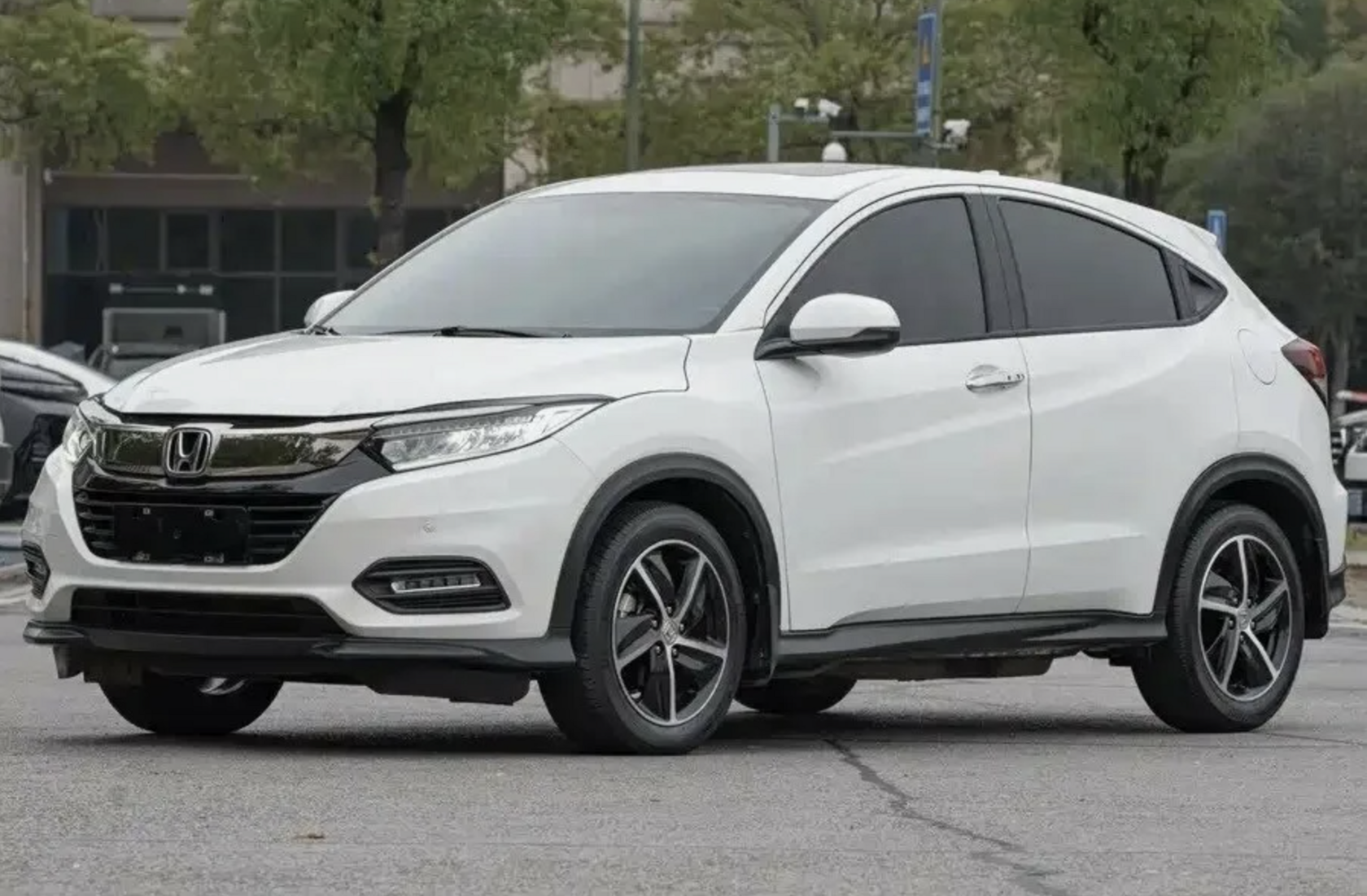 Honda Vezel 1.5 124 л.с. CVT
