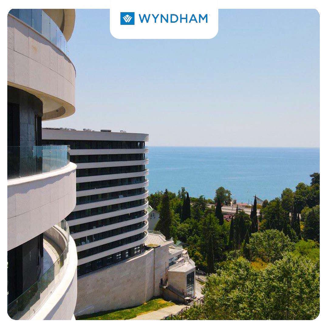 Проснитесь на берегу Черного моря в в WYNDHAM Sochi 5*