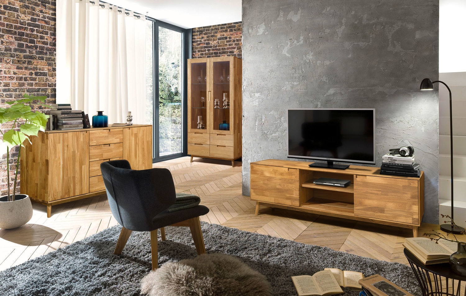 Деревянные тумбы под телевизор для гостиной. Последние тенденции