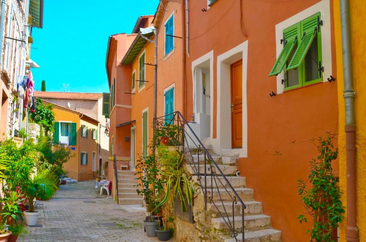 15 interesting facts about Villefranche-sur-Mer | Signature Sailing Charter