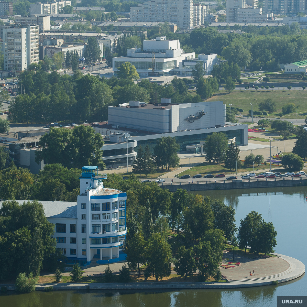 Динамо екатеринбург. Набережная Динамо Екатеринбург. Парк Динамо Екатеринбург. Набережная Исети Екатеринбург Динамо. Свердловск набережная Исети Динамо.