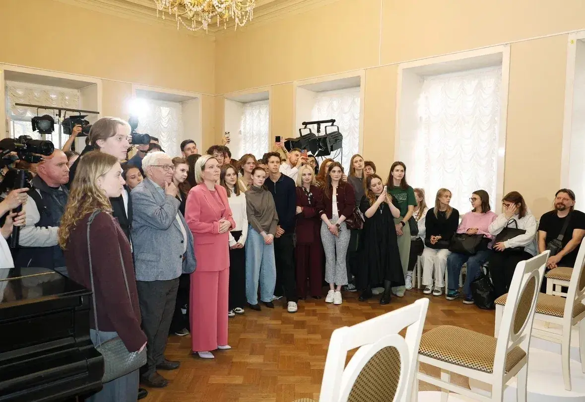Музей МХАТ открыл выставку «Династия» в Доме-музее Станиславского